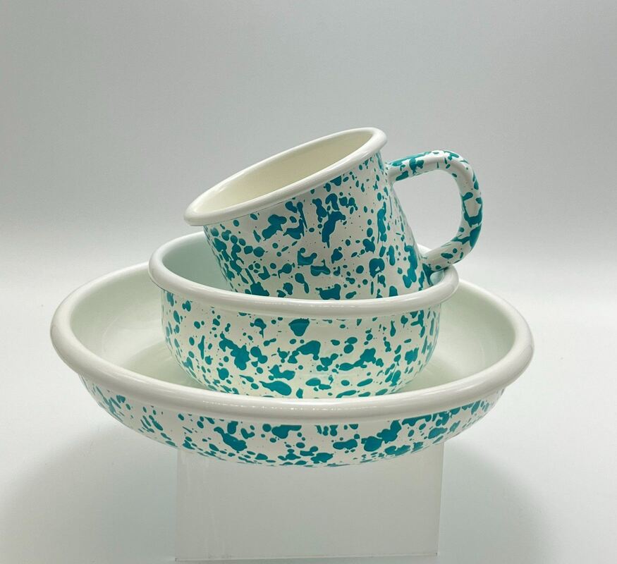 Handmade Enamel Rolled Edged Dinnerware Metal Tableware Plates Sets With Custom Decal and High Temperature Logo Printing