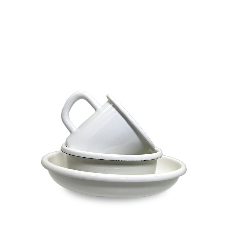 Production 30 Days Enamel Steel Dinnerware Cups Plates Bowls Mug Division Plate Essential Kitchenware