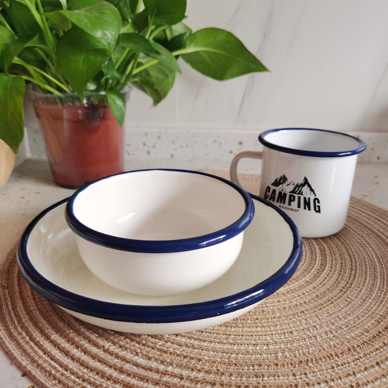 Production 30 Days Enamel Steel Dinnerware Cups Plates Bowls Mug Division Plate Essential Kitchenware