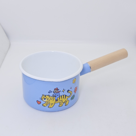 14cm Soft Blue Cartoon Tiger Print Enamel Milk Pot With Wooden Handle Enamel Saucepan For Milk Heating Baby Food Cooking
