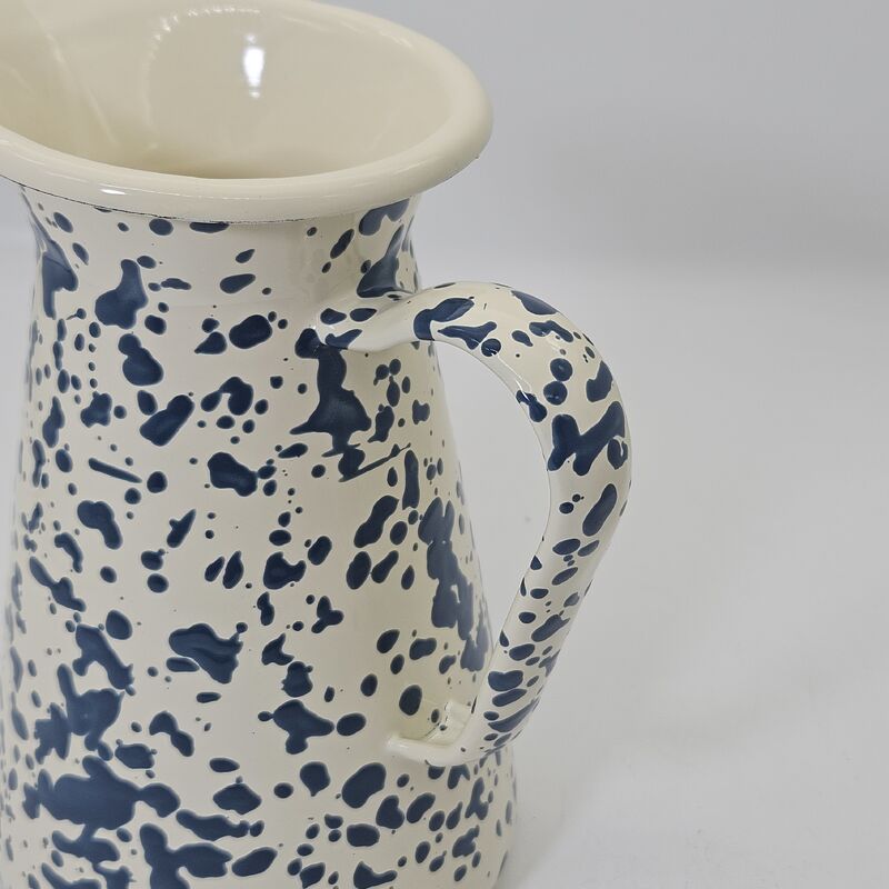 Modern Style Splatter V Shaped Enamel Pitcher Carbon Steel Enamel Kettle Enamel Tableware Smooth Enamel Jug
